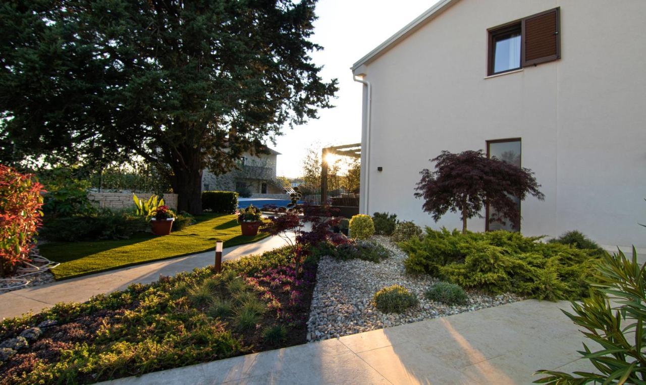 Milohnici Villa Caprice - Krk מראה חיצוני תמונה