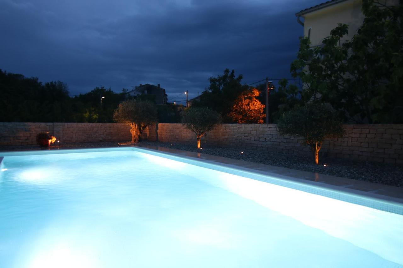 Milohnici Villa Caprice - Krk מראה חיצוני תמונה