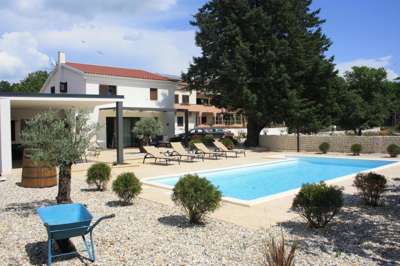 Milohnici Villa Caprice - Krk מראה חיצוני תמונה