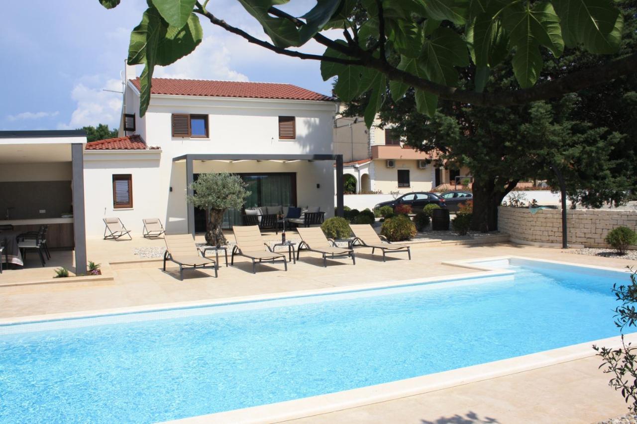 Milohnici Villa Caprice - Krk מראה חיצוני תמונה