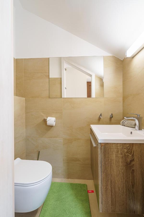Milohnici Villa Caprice - Krk מראה חיצוני תמונה