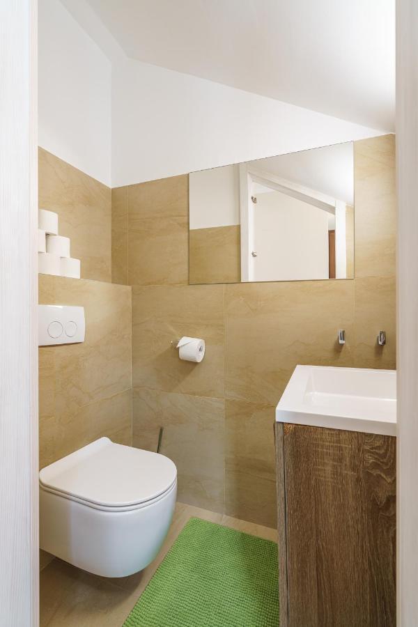Milohnici Villa Caprice - Krk מראה חיצוני תמונה